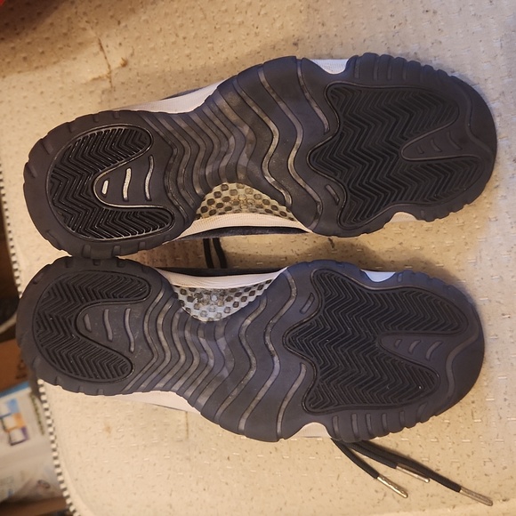 Air Jordan 11 Midnight Navy - Picture 4 of 4
